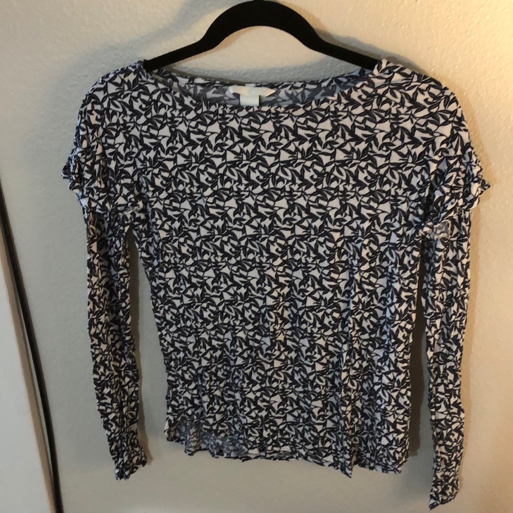 Long sleeve ruffle top